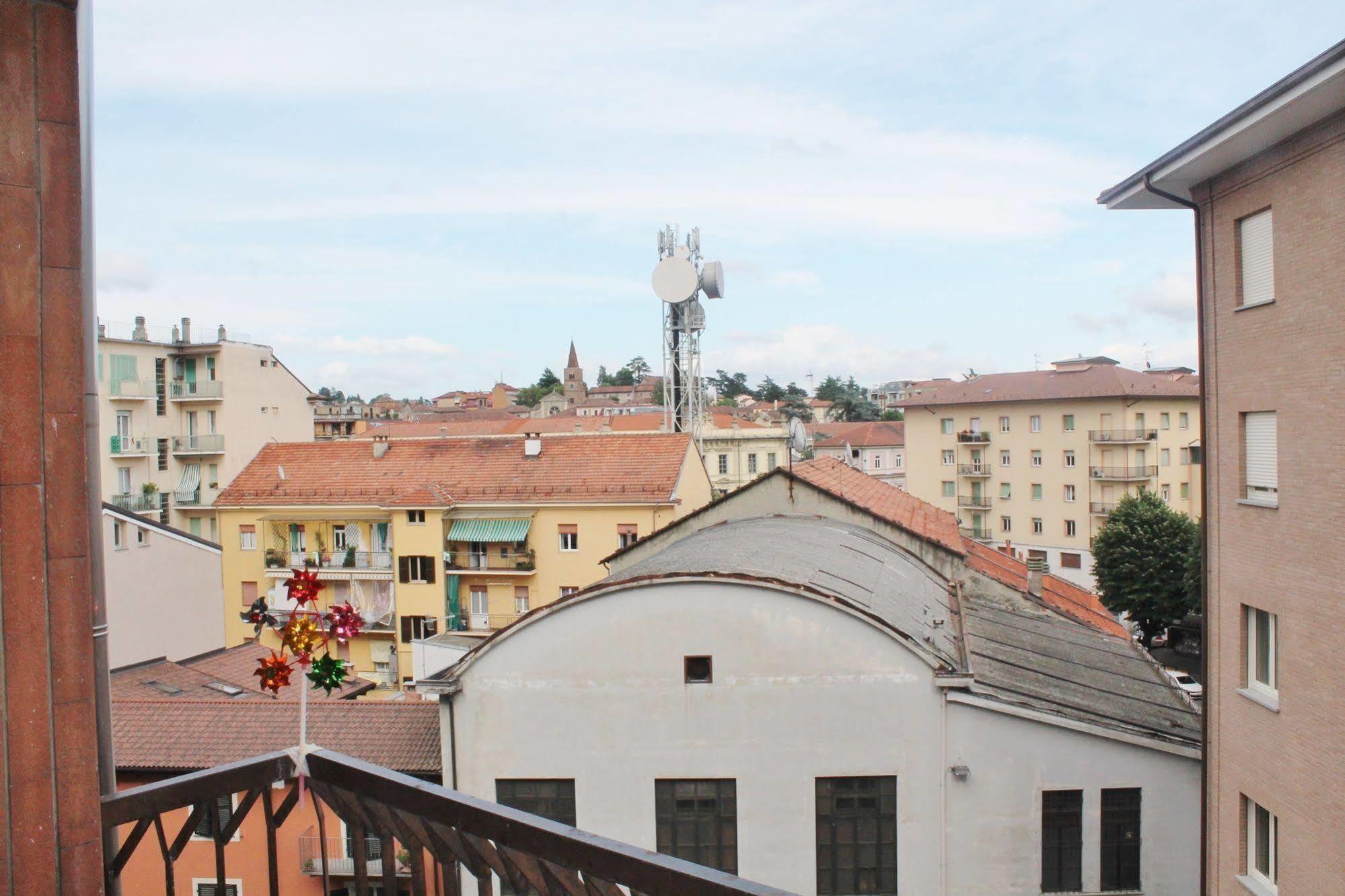 Appartamento Lella Con Meravigliosa Vista Vicino Alle Terme Акуи Терме Екстериор снимка